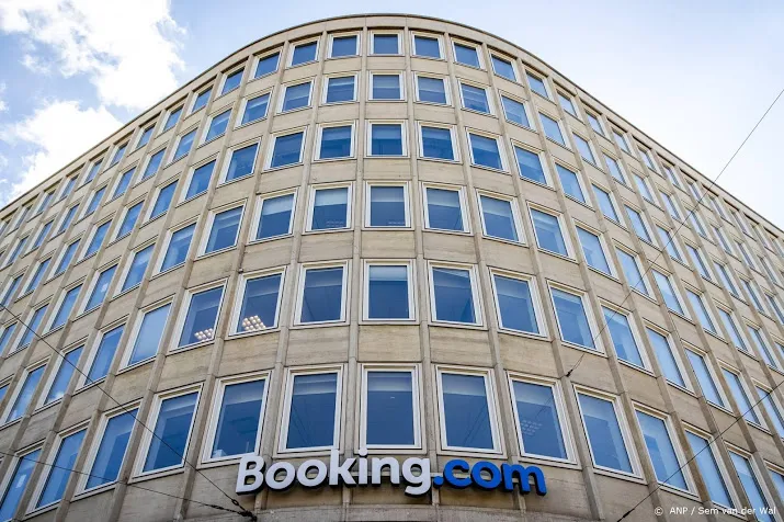 partijen willen dat booking com coronasteun terugbetaalt