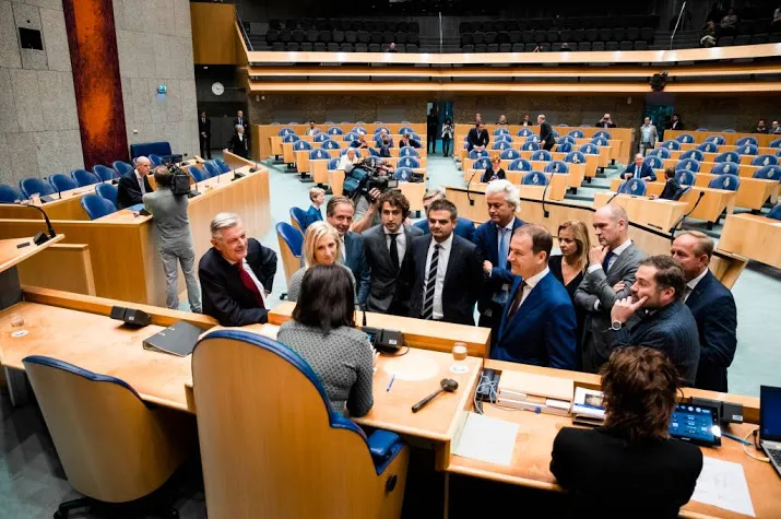 pechtold blok moet woorden terugnemen