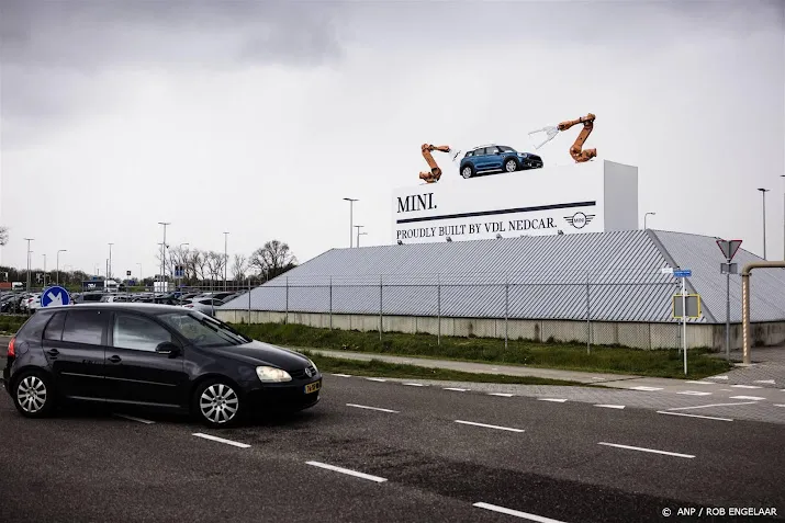 personeel limburgse autofabriek nedcar staakt twee dagen