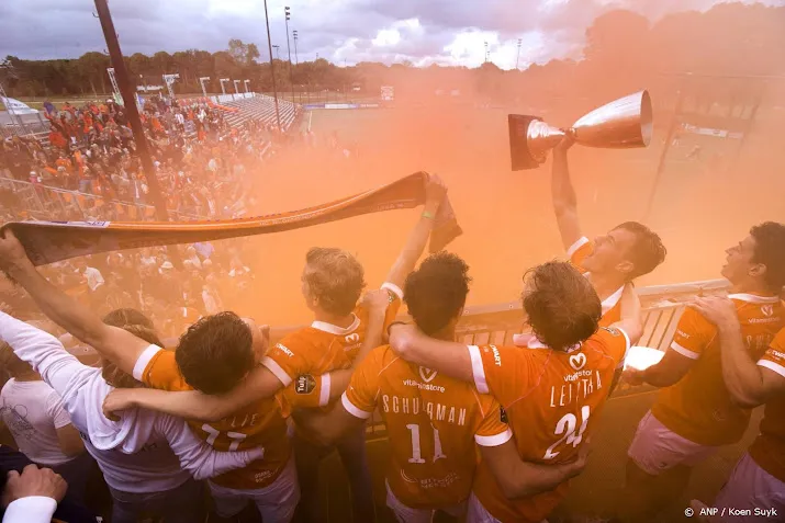 pinoke in euro hockey league tegen slavia praag