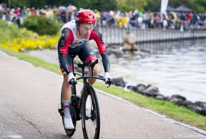 pogacar raakt ook helper majka kwijt in tour