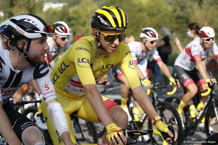 pogacar win ronde van emiraten slotetappe voor ewan