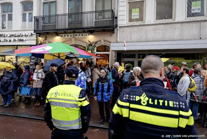 politie ingezet bij waku waku in utrecht na demonstratieverbod