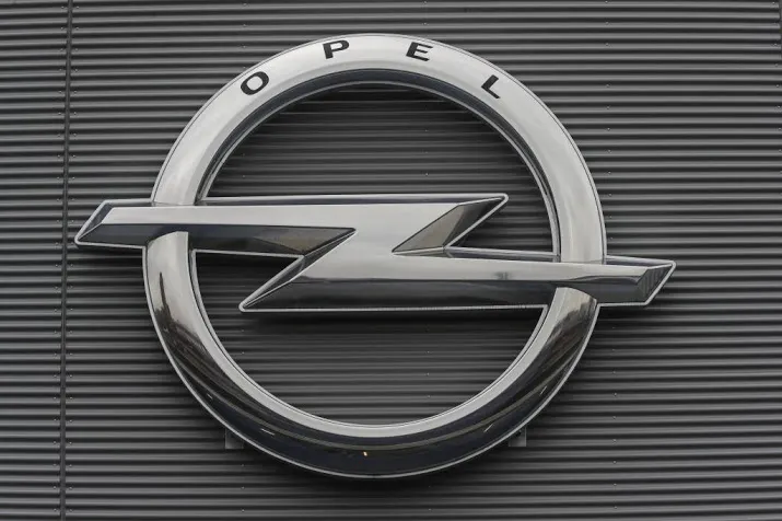 politie inval bij opel om sjoemeldiesels