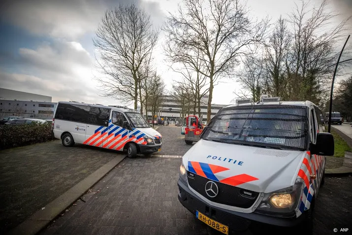 politie zet heli in om trekkers op mediapark te monitoren