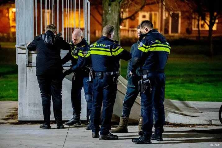 politiebond acp dringt aan op snel vaccineren van agenten