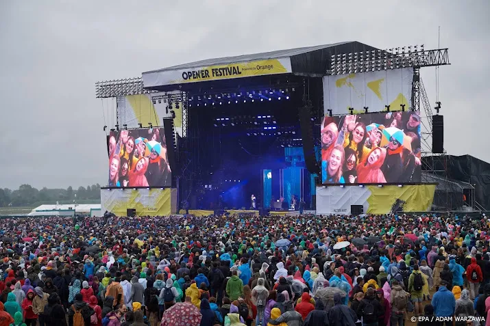 pools festival stilgelegd na noodweer