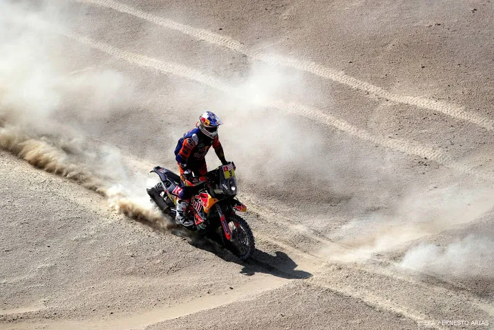 price wint dakar rally met pijnlijke pols