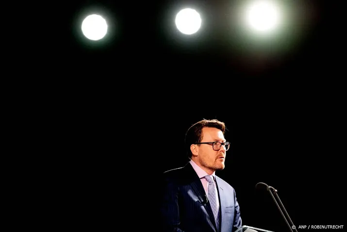 prins constantijn bij digitale uitreiking prins claus prijzen