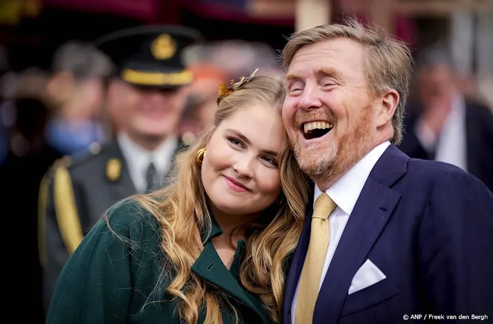 prinses amalia vond in spanje meer vrijheid dan in nederland