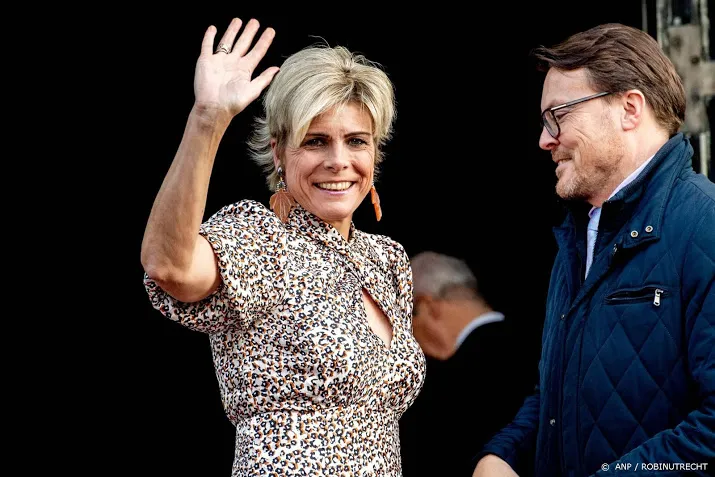 prinses laurentien leest voor bij start nationale voorleesdagen
