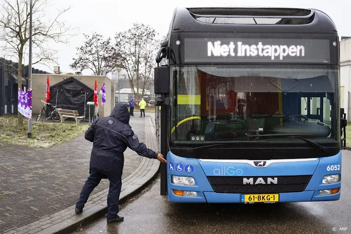 procesbegeleiders moeten cao overleg streekvervoer vlot trekken