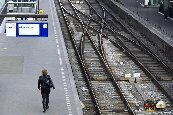 prorail oorzaak storing treinverkeer amsterdam nog niet bekend