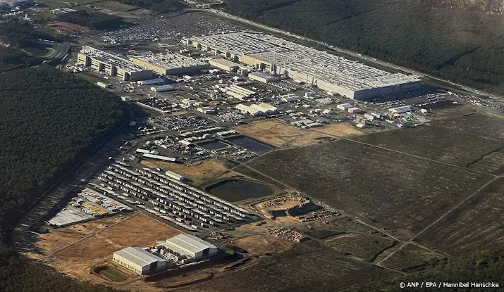 protest tegen uitbreiding duitse tesla fabriek gaat langer door
