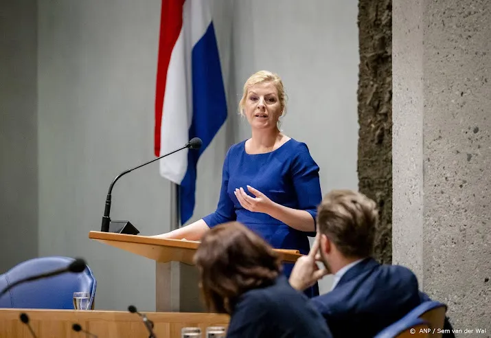 pvda dient motie van wantrouwen in tegen minister hugo de jonge