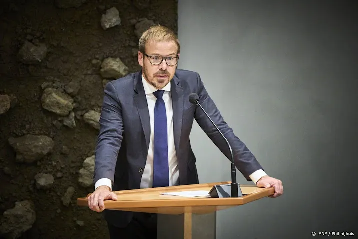 pvda kamerlid van dijk stapt op na meldingen ongewenst gedrag