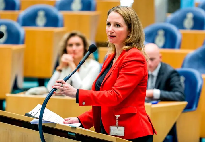 pvv en sp zeggen vertrouwen in bruins op