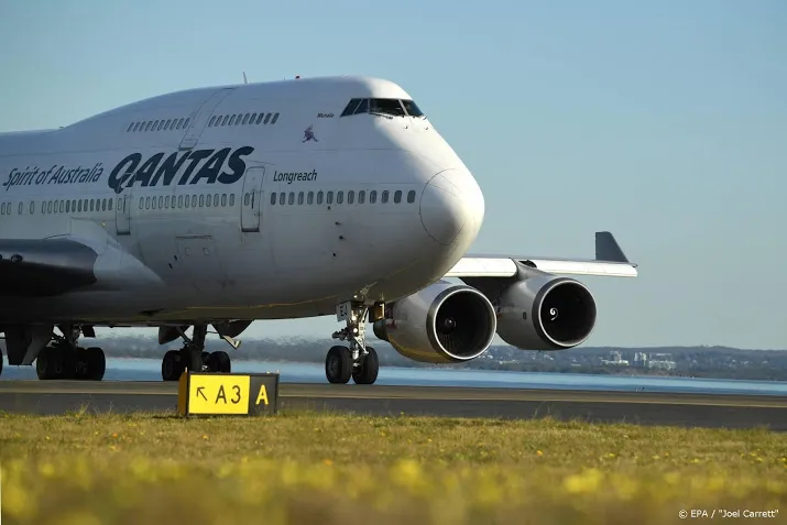 qantas schrijft door corona eerste rode cijfers in zes jaar