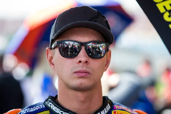 race afgelast van der mark blijft derde