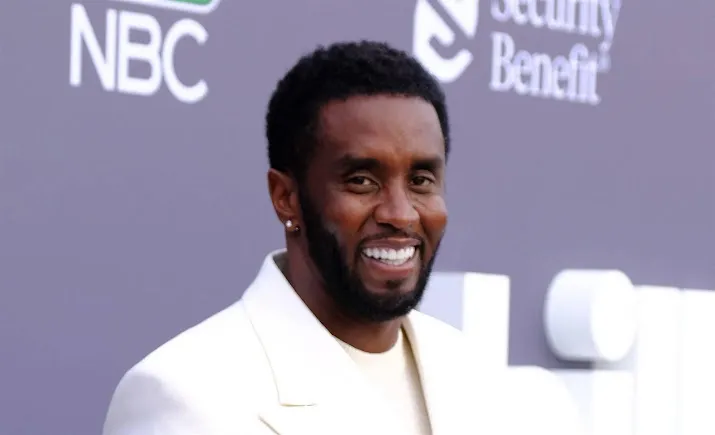 rapper diddy schikt in racismezaak met drankenconcern