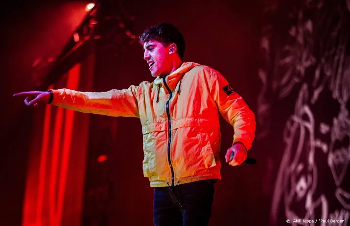 rapper lilkleine krijgt titel dom bontje