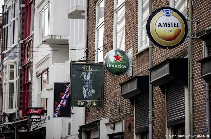 rechter horeca moet om middernacht gewoon deuren sluiten