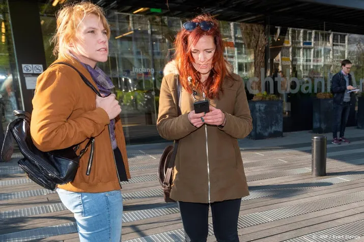 rechter kijkt naar rectificatieverzoek duthler