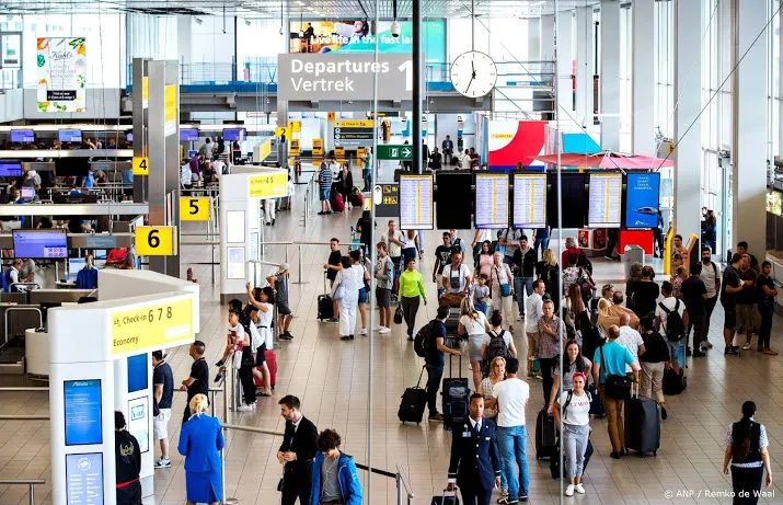 recordzomer voor nederlandse luchthavens