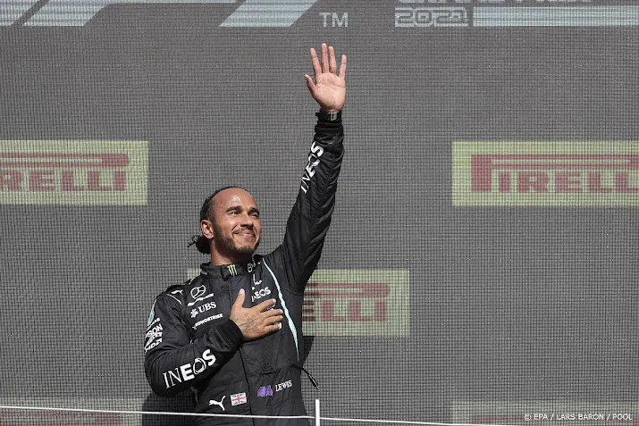 red bull vraagt fia om herziening van straf hamilton