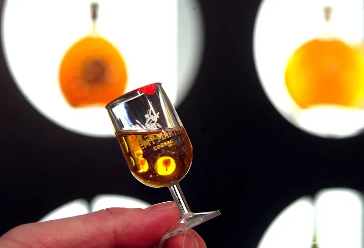 remy cointreau dankt omzetgroei aan vs en chinese feestdag