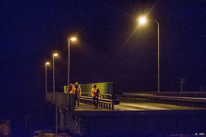 renovatie afsluitdijk neemt zeker drie jaar langer in beslag