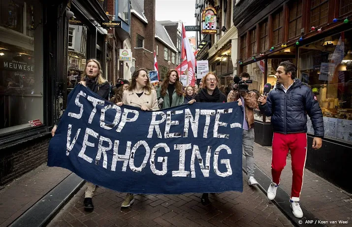 rentepercentage studieschuld stijgt naar hoogste niveau in jaren