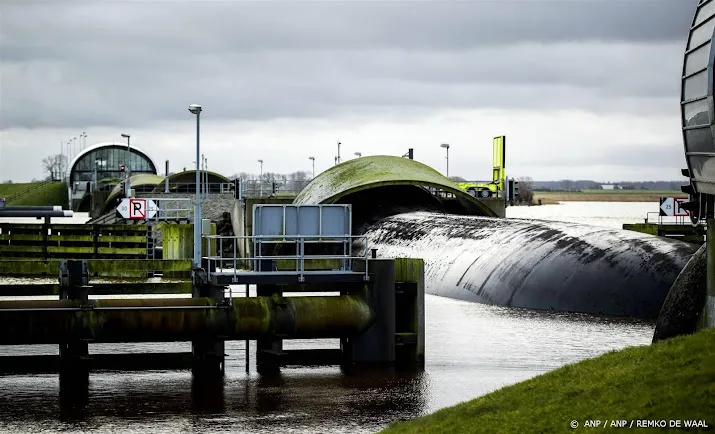 rijkswaterstaat test vernieuwde opblaasbare stormvloedkering