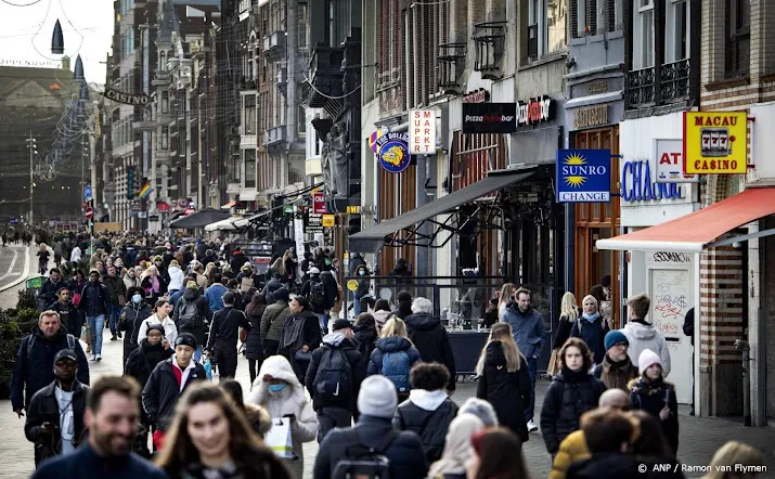 rivm aan kabinet mondkapjes bij drukte niet meer nodig