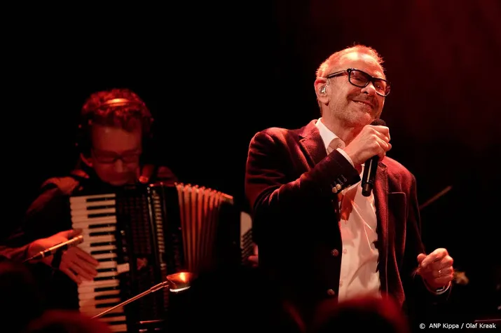 rob de nijs stopt vanwege ziekte met optreden