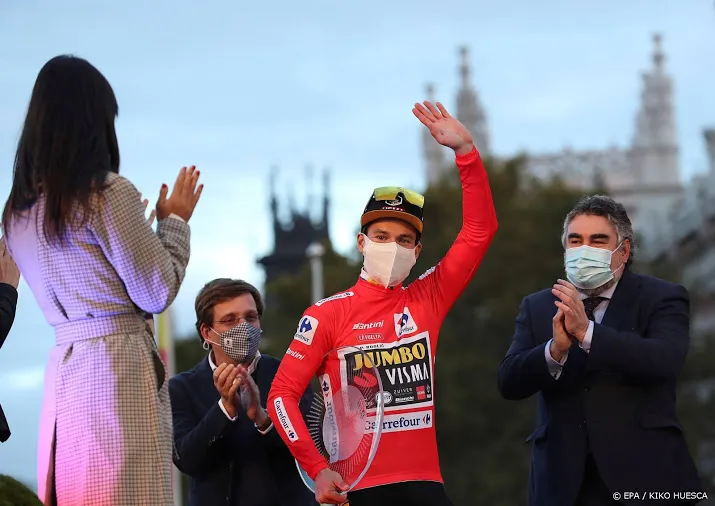 roglic en jumbo visma sluiten jaar af aan kop wereldranglijst
