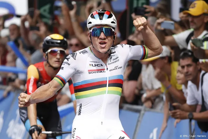 ronde van spanje gaat van start met ploegentijdrit