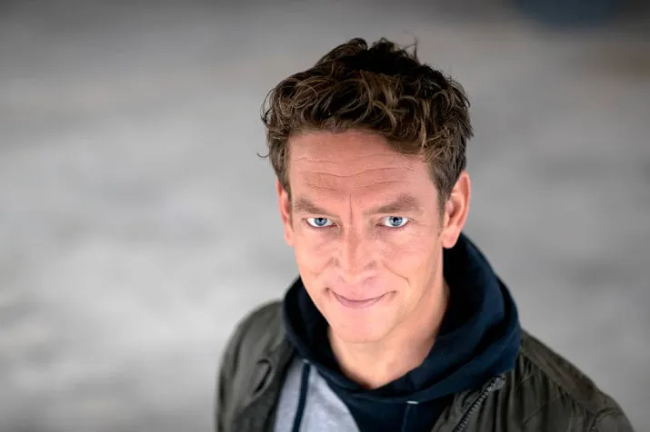 roodbeen presenteert ochtendshow radio 2