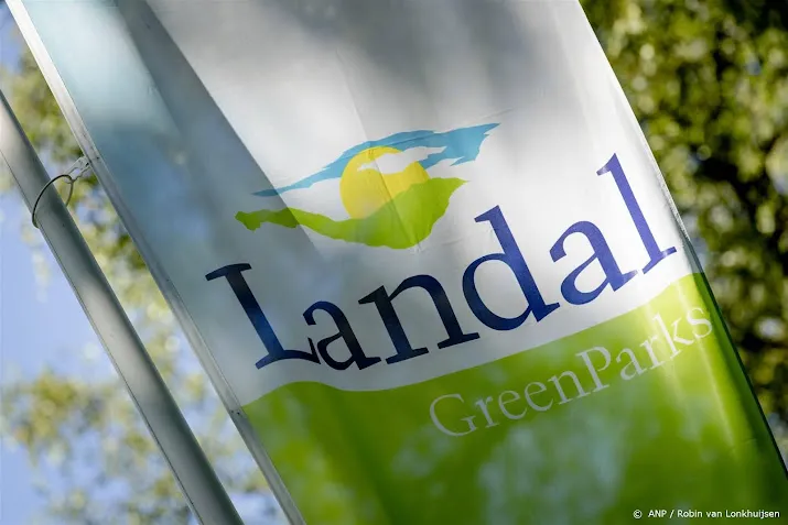 roompot mag landal overnemen als dertig parken worden verkocht