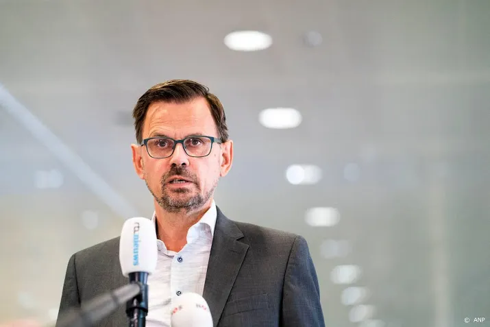 rouvoet waarschuwt voor op eigen houtje testen personeel