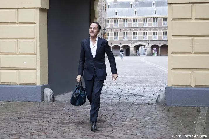 ruim 100 burgemeesters vragen rutte om gebaar richting molukkers