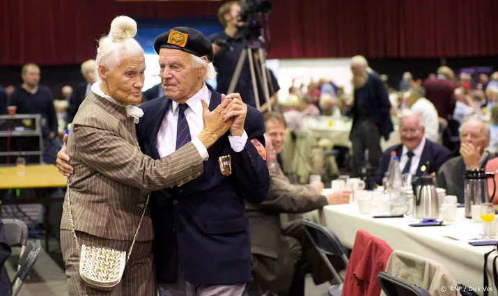 ruim 100 veteranen woii in alle rust bijeen