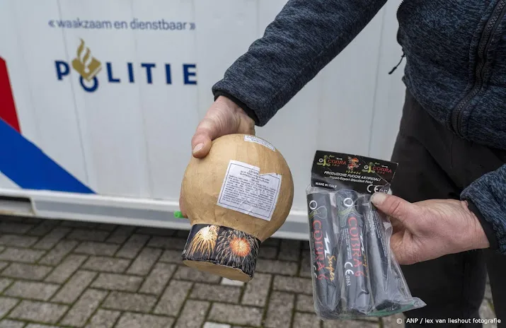 ruim 1100 kg illegaal vuurwerk in 1e week 2023 in beslag genomen