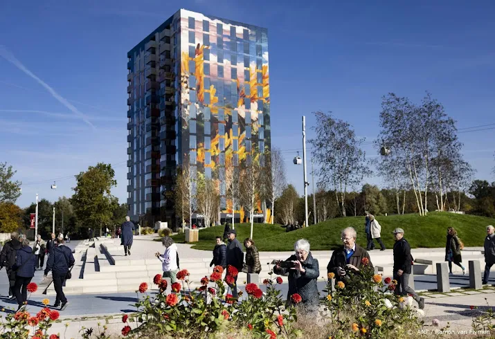 ruim 685 000 mensen bezochten floriade stuk minder dan verwacht