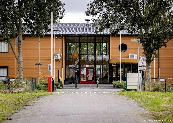 ruim zestig azcs openen deuren voor bezoekers