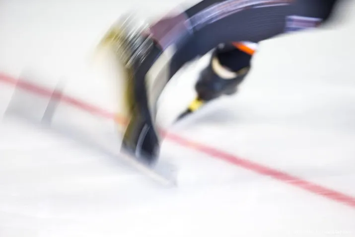 russische schaatsers van start op tweede dag ek afstanden
