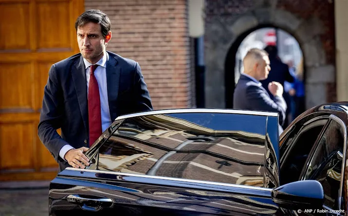 rutte bevestigt hoekstra wordt opvolger timmermans in brussel