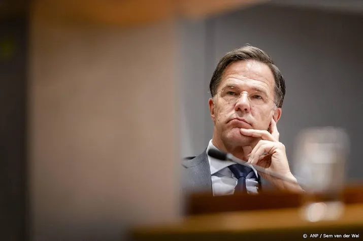 rutte ga niet laten zien hoeveel smsjes gearchiveerd zijn