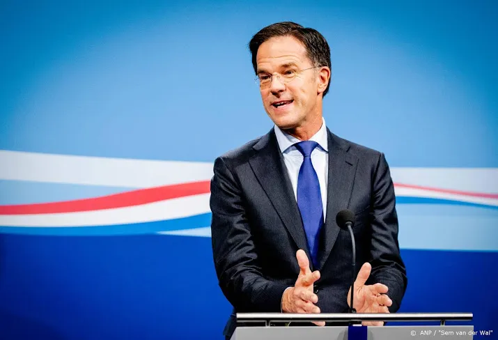 rutte helemaal achter wachtgeld dijkhoff