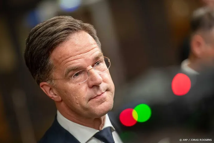 rutte verzekerd van navo baan na opgave roemeense rivaal